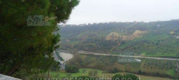 Apartamento de 6 habitaciónes en Silvi, Italy No. 94916 99