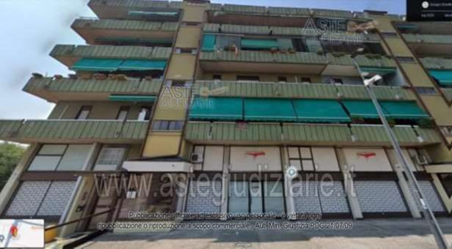 Квартира с 6 комнатами в Брешиа, Италия № 4381