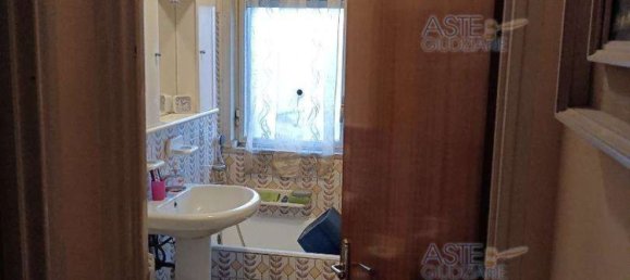 Квартира с 6 комнатами в Брешиа, Италия № 4381 9