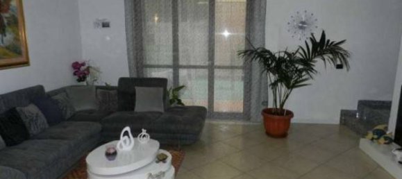 2 Schlafzimmer Haus in Spinadesco, Italy, Nr. 96486 4