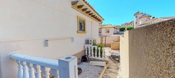 4 bedrooms Villa in La Zenia, Spain No. 9792 10