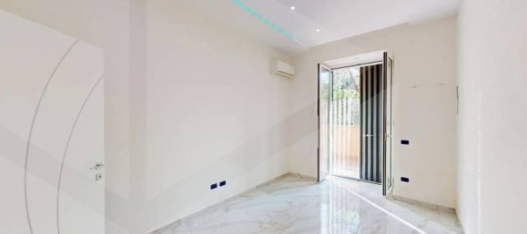 3 rooms Apartment in Arzano, Italy No. 24684 11