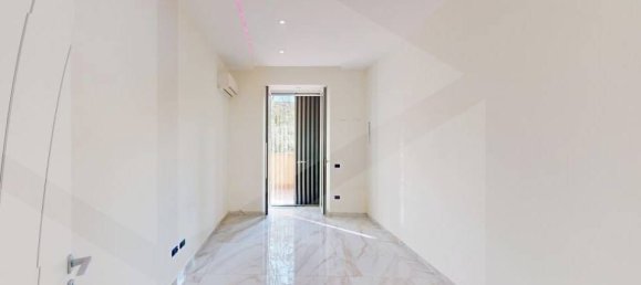 3 rooms Apartment in Arzano, Italy No. 24684 10