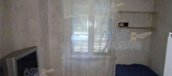 3 rooms Apartment in Rome, Italy No. 189094 32