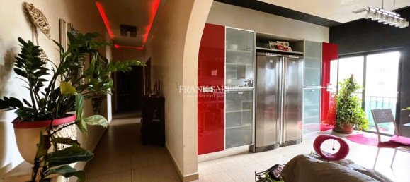 3 غرف نوم شقة في Paola, Malta رقم 2348 6