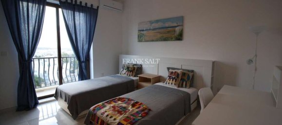 3 bedrooms Penthouse in Naxxar, Malta No. 9393 8