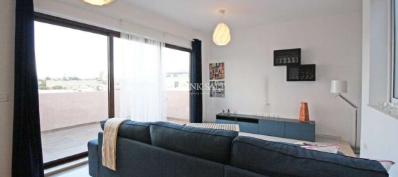 3 bedrooms Penthouse in Naxxar, Malta No. 9393 3