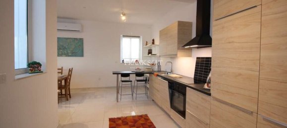 3 bedrooms Penthouse in Naxxar, Malta No. 9393 25