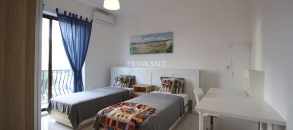 3 bedrooms Penthouse in Naxxar, Malta No. 9393 13