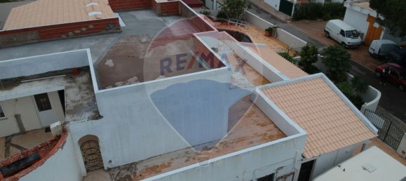 Casa de 3 dormitorios en Quarteira, Portugal No. 160488 4