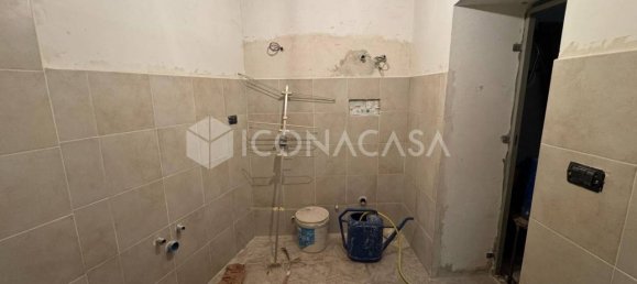 1غرفة عقار تجاري في Noicattaro, Italy رقم 23238 5