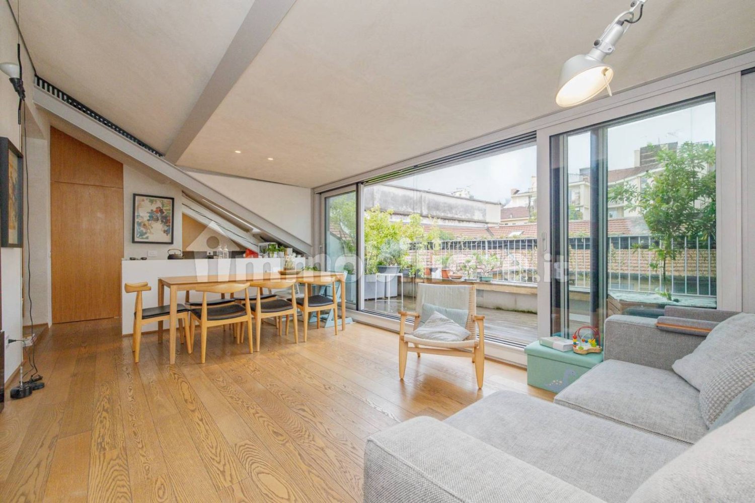 2 غرف نوم بانتهاوس في Milan, Italy رقم 372551