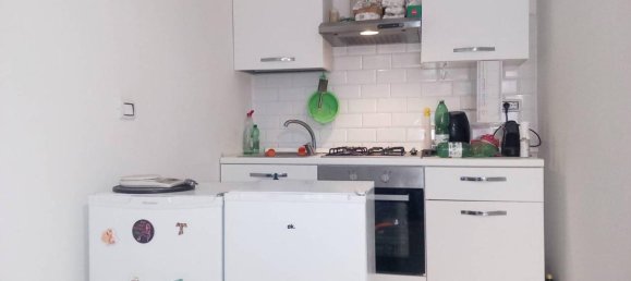 2 rooms Apartment in Rome, Italy No. 37368 9