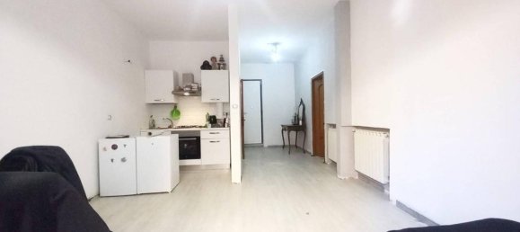 2 rooms Apartment in Rome, Italy No. 37368 7