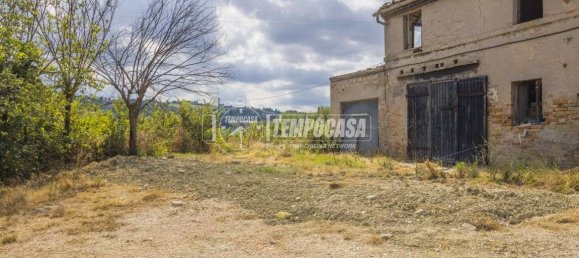 Casa de 2 dormitorios en Loro Piceno, Italy No. 337869 4