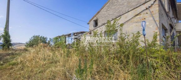 Casa de 2 dormitorios en Loro Piceno, Italy No. 337869 9