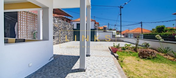 4 bedrooms Villa in Funchal, Portugal No. 213114 4