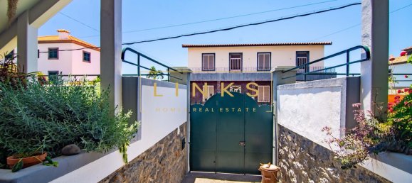 4 bedrooms Villa in Funchal, Portugal No. 213114 10