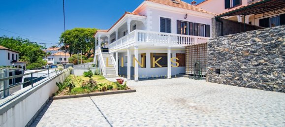 4 bedrooms Villa in Funchal, Portugal No. 213114 3