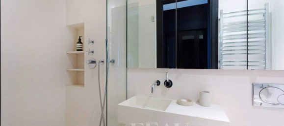 3 bedrooms Villa in Paris, France No. 171790 18