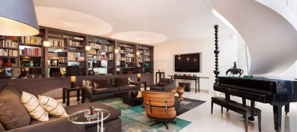 3 bedrooms Villa in Paris, France No. 171790 3