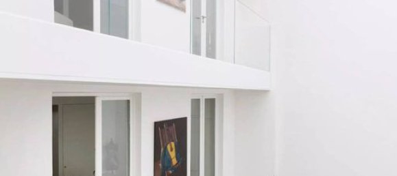 3 bedrooms Villa in Paris, France No. 171790 19