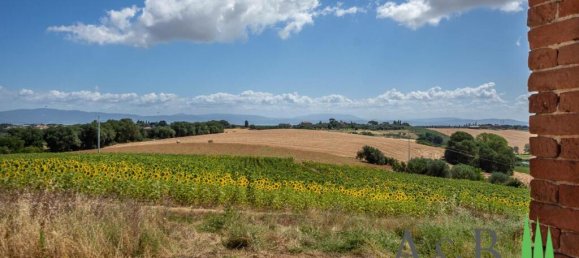 4 bedrooms House in Castiglione del Lago, Italy No. 58044 3