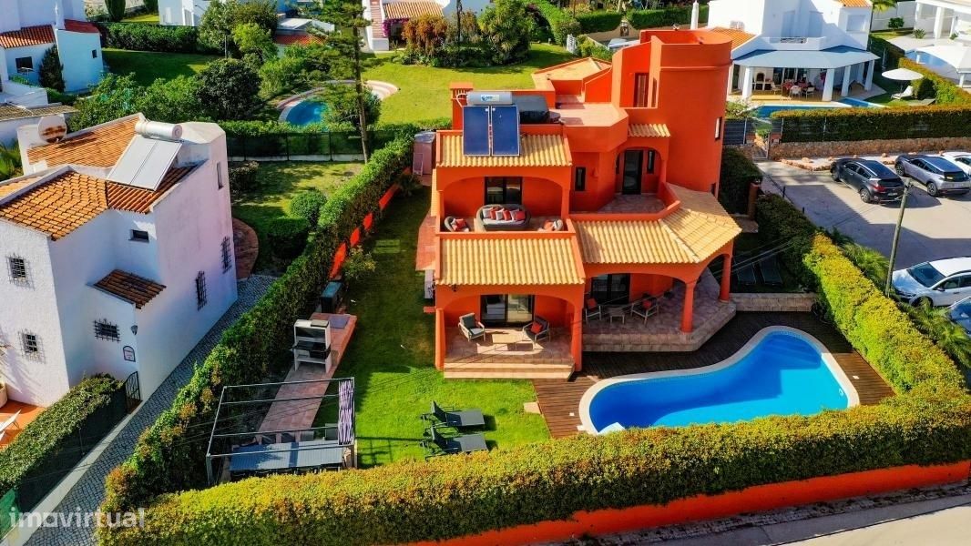 4 bedrooms House in Quarteira, Portugal No. 103847