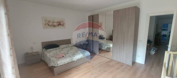 3 bedrooms House in Cuvio, Italy No. 288166 10