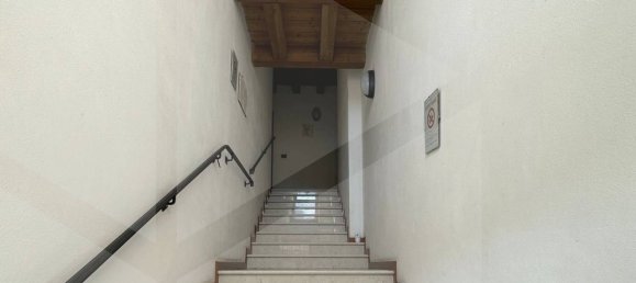 2 rooms Apartment in Vicenza, Italy No. 21281 3