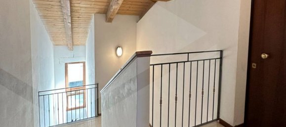 2 rooms Apartment in Vicenza, Italy No. 21281 2