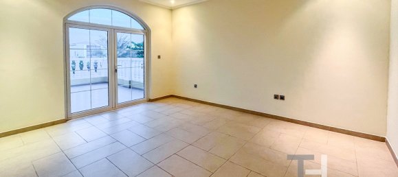 5 bedrooms Villa in Jumeirah Park, UAE No. 95262 2