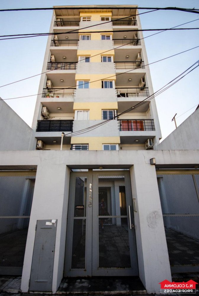  Warehouse in Tres de Febrero, Argentina No. 24860