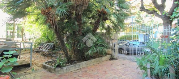3 bedrooms Villa in Pescara, Italy No. 210892 3