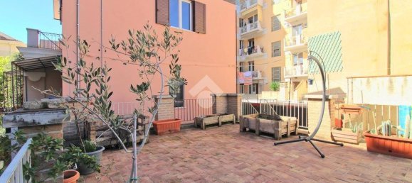 3 bedrooms Villa in Pescara, Italy No. 210892 22