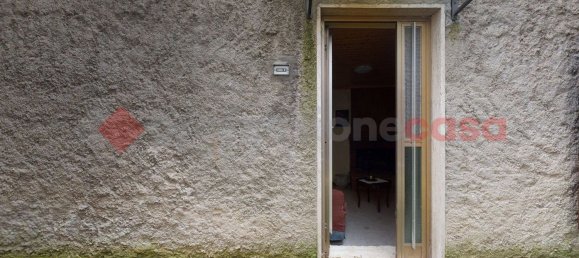 4 rooms Apartment in Bagni di Lucca, Italy No. 233366 12