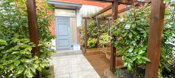 2 Schlafzimmer Wohnung in Bordon, United Kingdom, Nr. 13835 2