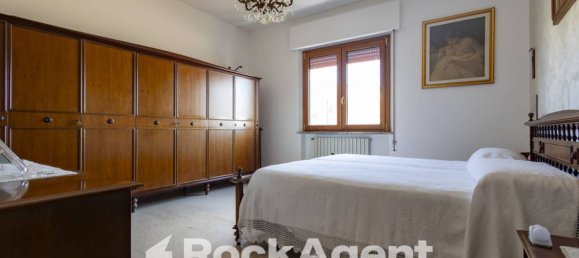3 bedrooms Apartment in Catanzaro, Italy No. 342148 4