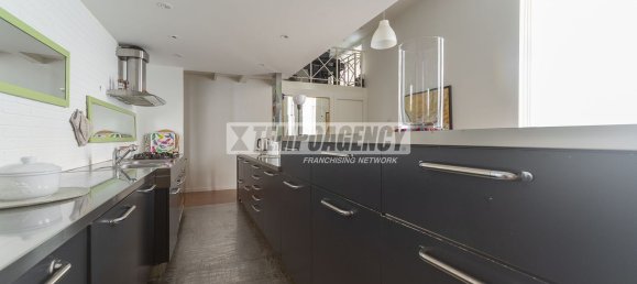 3-Zimmer Doppelhaus in Milan, Italy, Nr. 264892 3