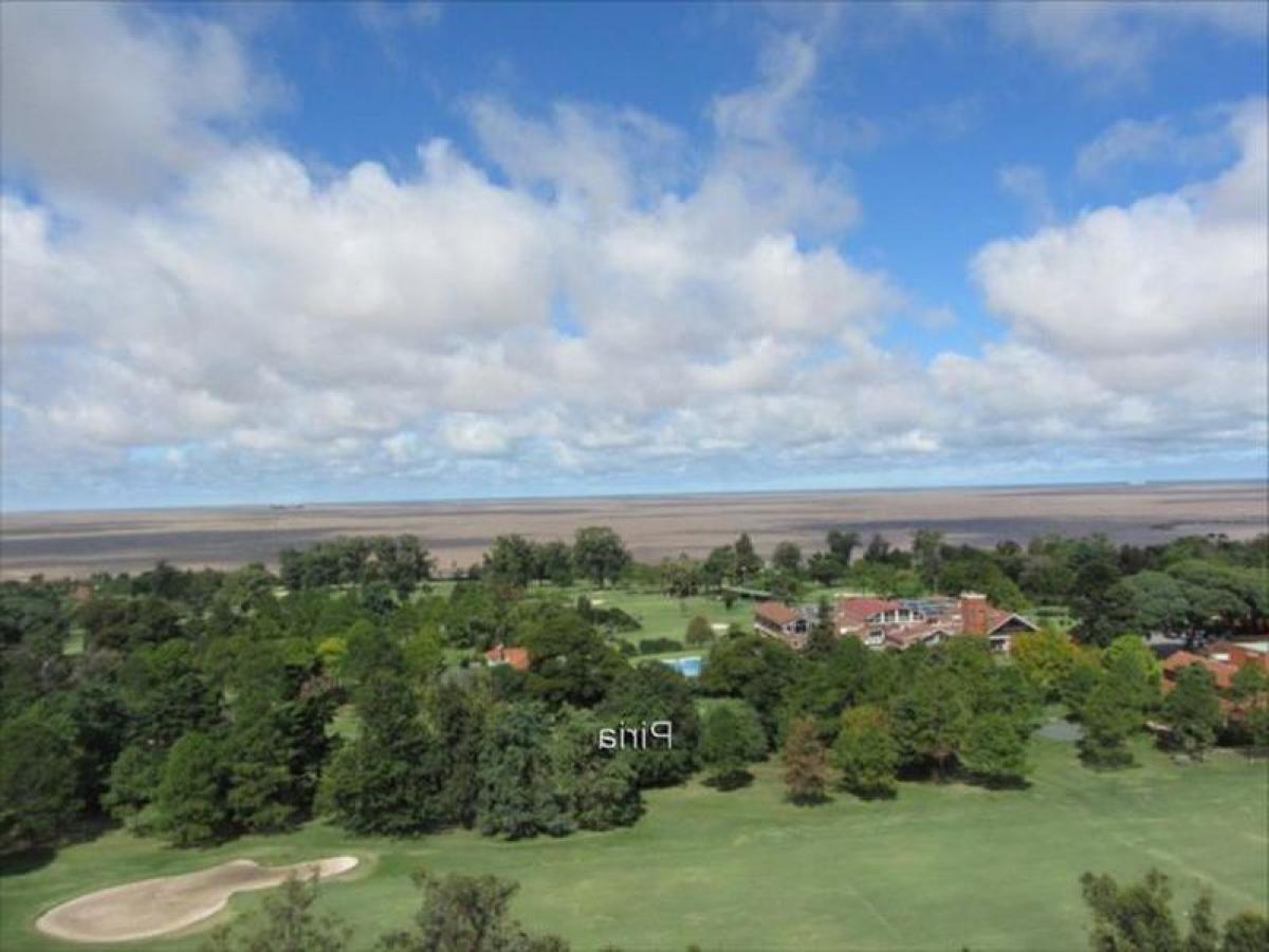 3 bedrooms Apartment in Montevideo, Uruguay No. 12482