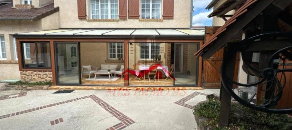 Дом с 7 спальнями в Виллен-су-Буа, Франция № 327115 2