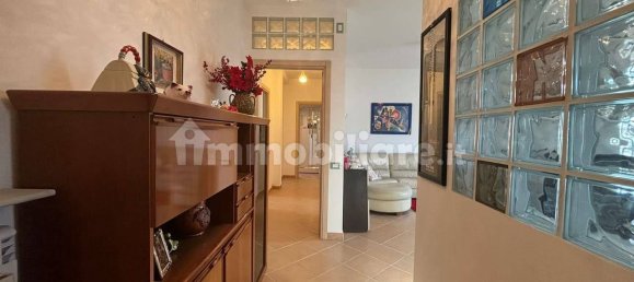Apartamento de 2 dormitorios en Sulbiate, Italy No. 373837 5