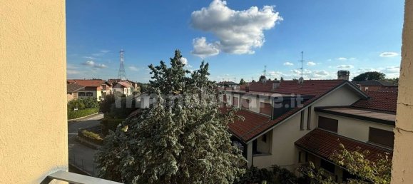 Apartamento de 2 dormitorios en Sulbiate, Italy No. 373837 3