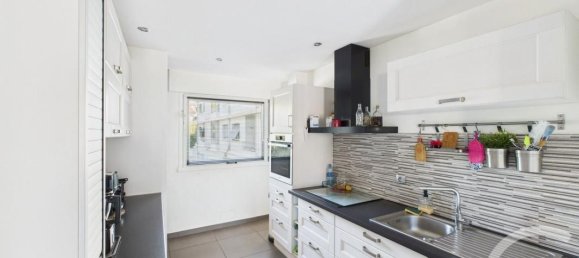 3 Schlafzimmer Wohnung in La Valette-du-Var, France, Nr. 318635 5