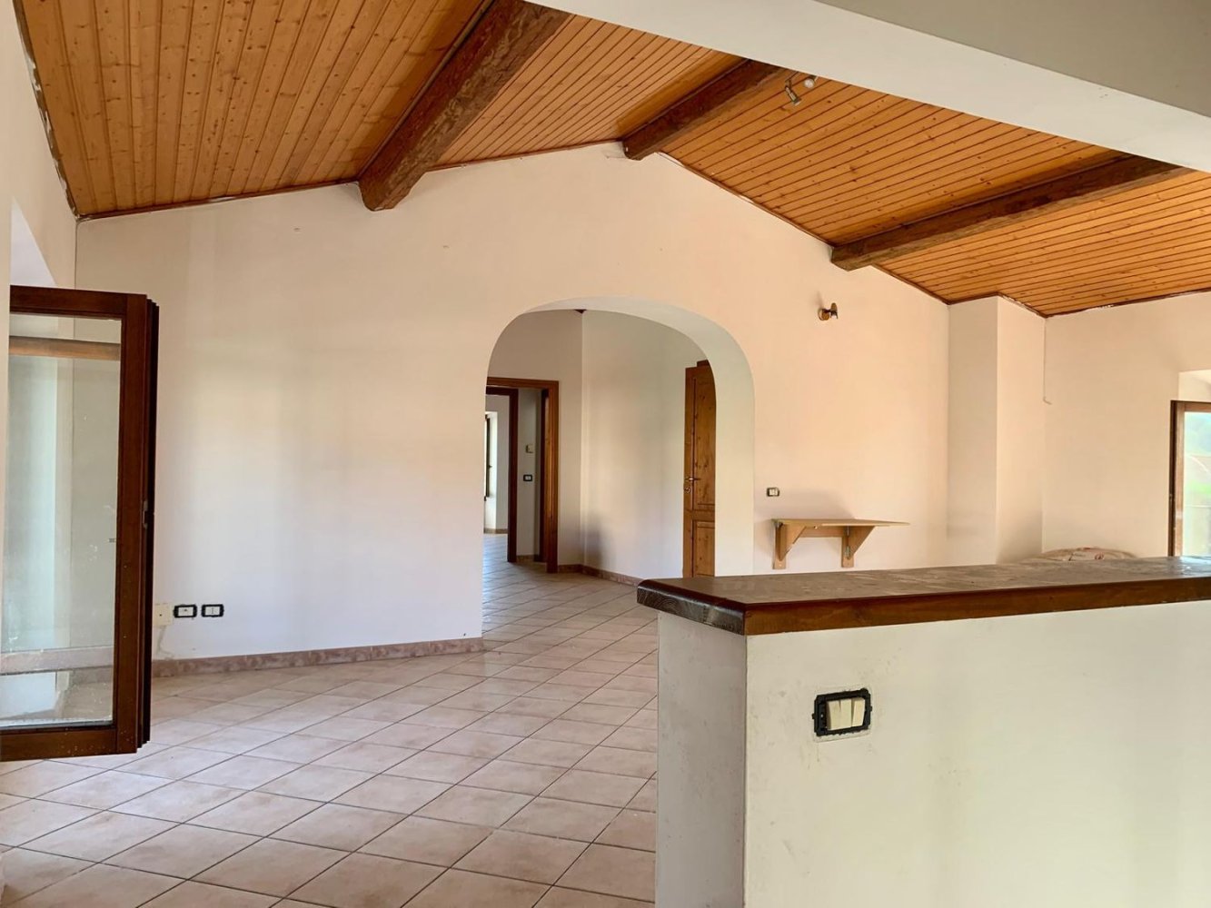 4 bedrooms Apartment in Terranuova Bracciolini, Italy No. 385041