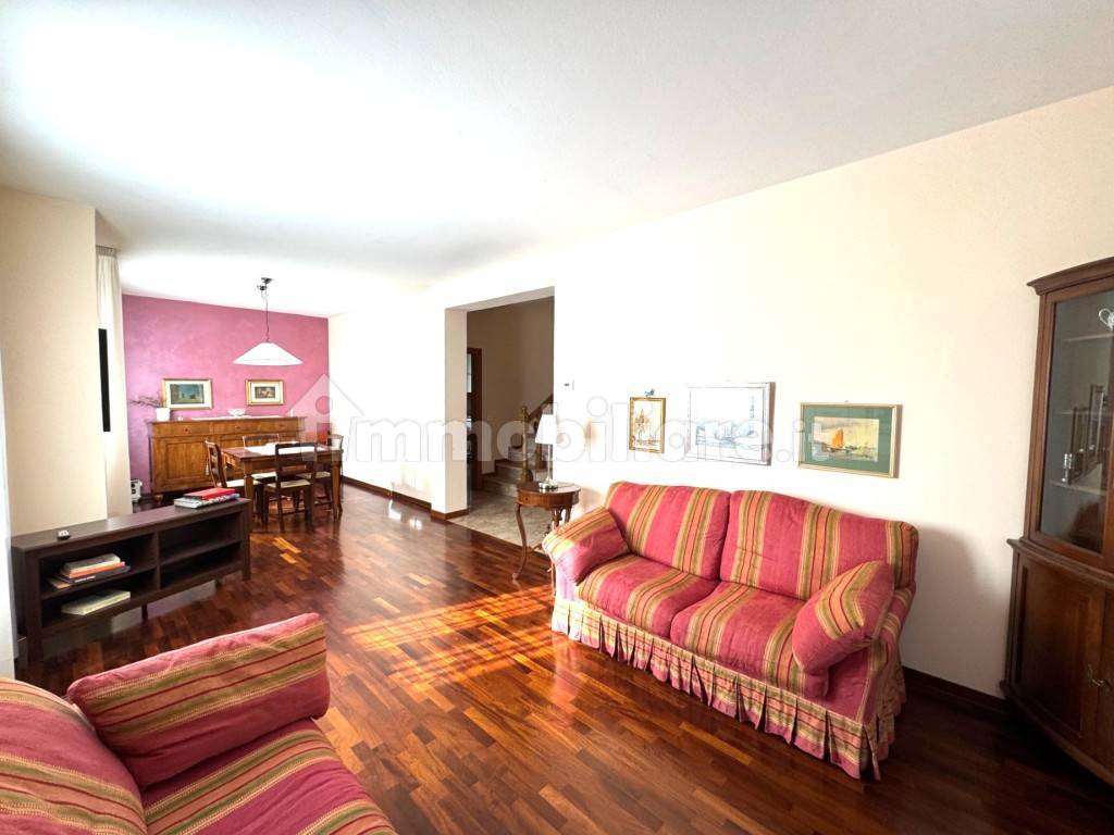 3 bedrooms House in Casina, Italy No. 327515