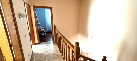 3 bedrooms House in Casina, Italy No. 327515 7