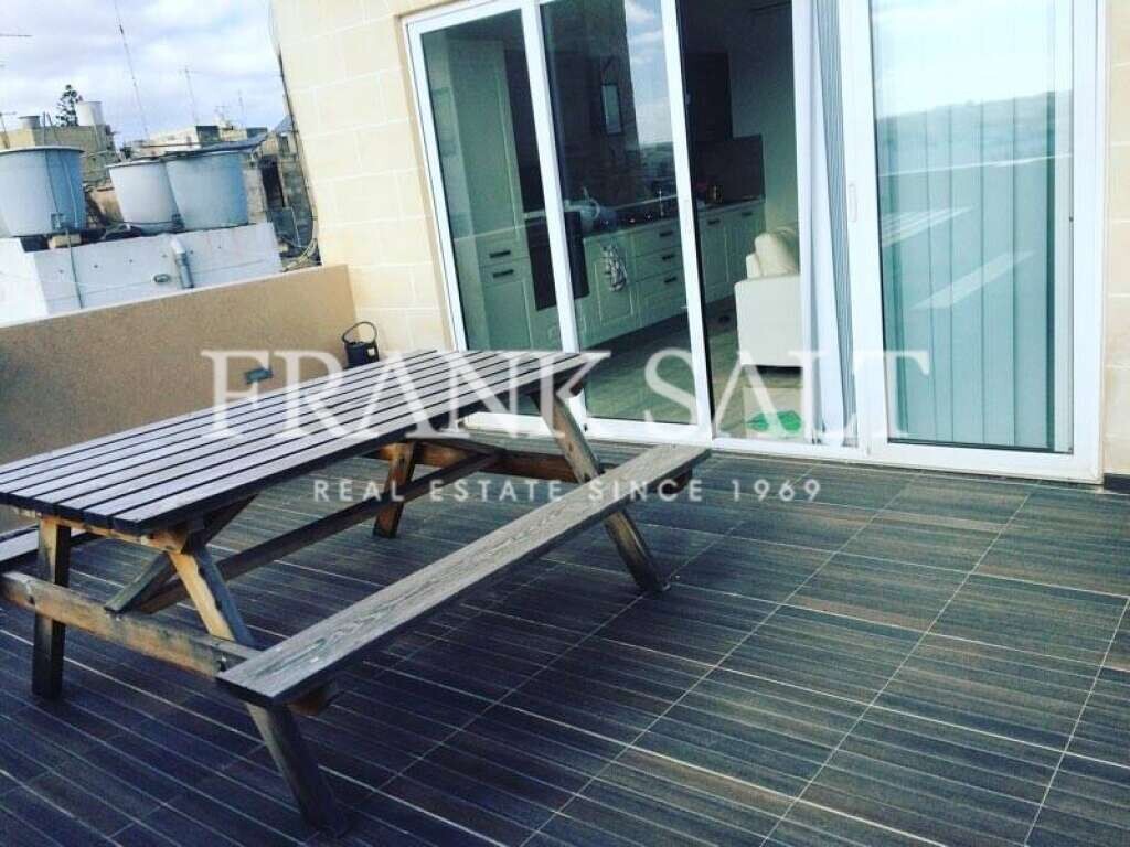 Ático de 1 dormitorio en Sliema, Malta No. 3819