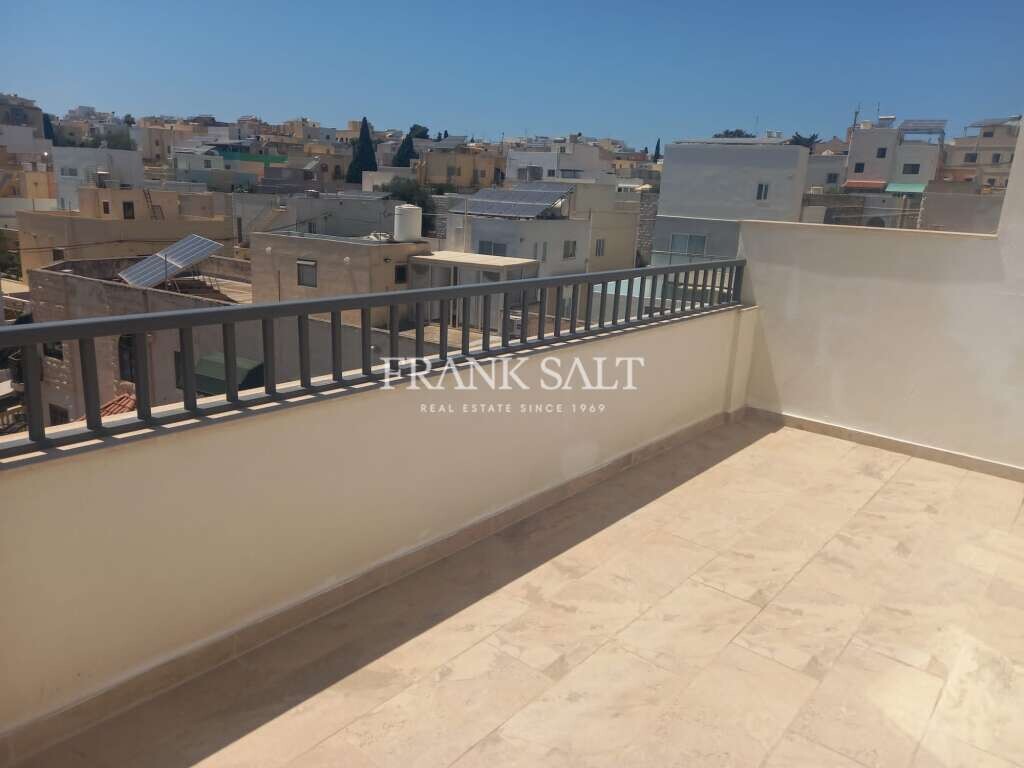 3 bedrooms Penthouse in Saint Julian's, Malta No. 7350