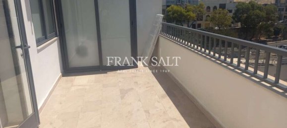 3 bedrooms Penthouse in Saint Julian's, Malta No. 7350 2